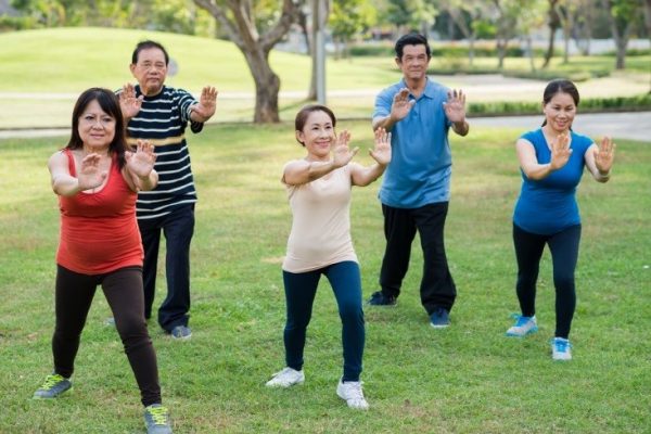 Duy trì hoạt động thể chất để kiểm soát mỡ máu từ sớm